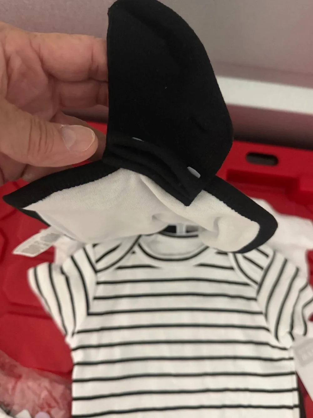 Hudson Baby  6 piece layette set nwt6-9 months